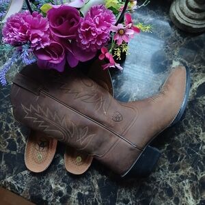 Ariat Heritage Western R Toe Cowboy/Western Boots Size 7.5C for Women